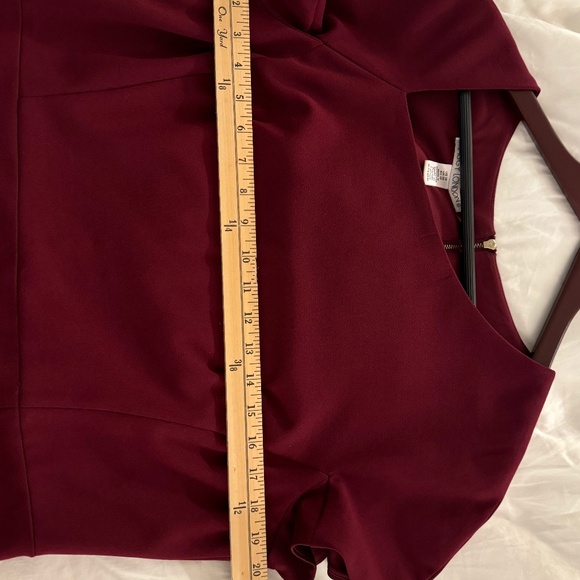 MAGGY LONDON ASYMMETRICAL NECKLINE SHEATH DRESS - Picture 4 of 8